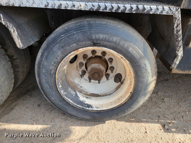 image for item ML9292 1999  Sterling LT9501  oil distributor truck