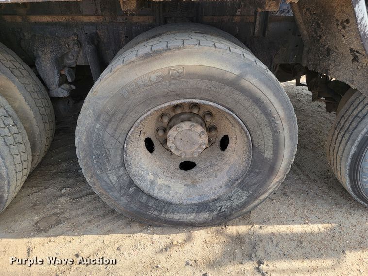 image for item ML9292 1999  Sterling LT9501  oil distributor truck