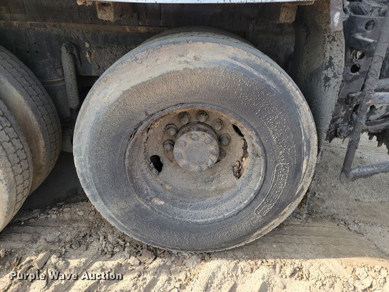 image for item ML9292 1999  Sterling LT9501  oil distributor truck