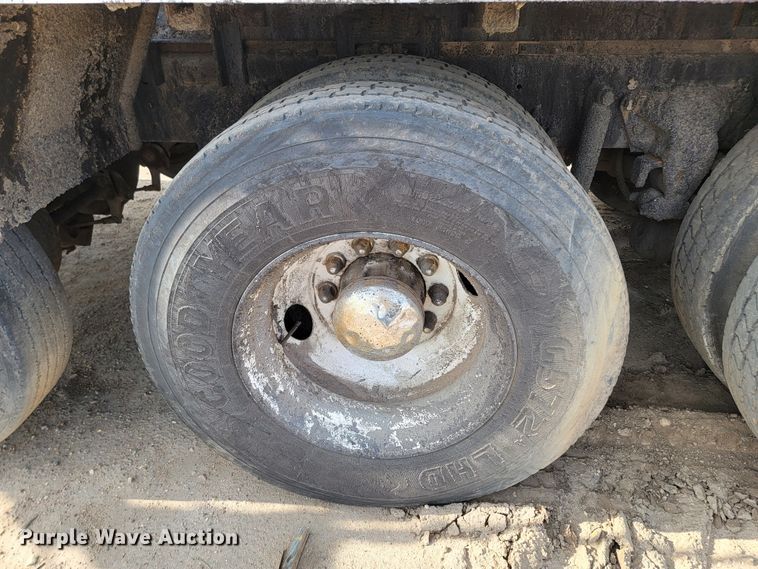 image for item ML9292 1999  Sterling LT9501  oil distributor truck