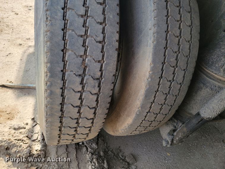 image for item ML9292 1999  Sterling LT9501  oil distributor truck