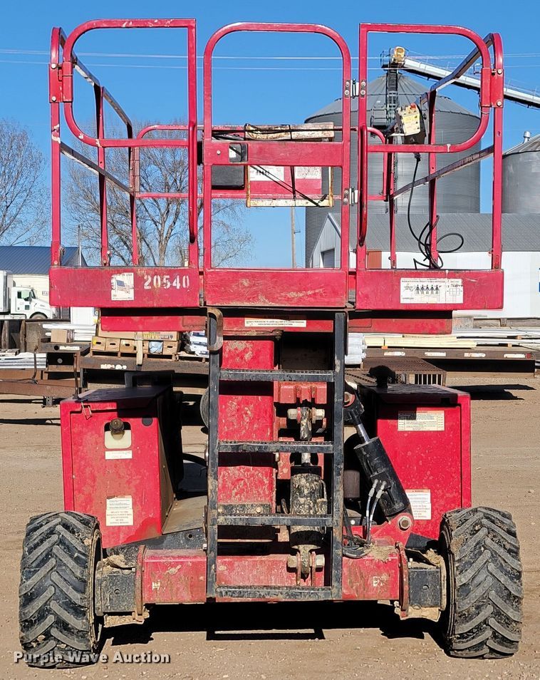 image for item ML9301 2012 Mec 3084RT  scissor lift