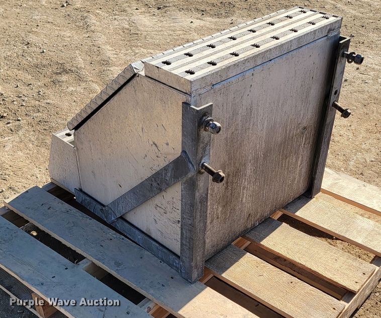 image for item ML9304 Truck parts