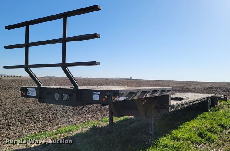 image for item ML9310 2003 Neville  drop deck equipment trailer
