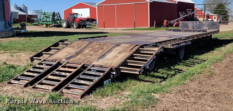 image for item ML9310 2003 Neville  drop deck equipment trailer