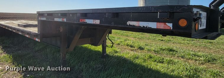 image for item ML9310 2003 Neville  drop deck equipment trailer