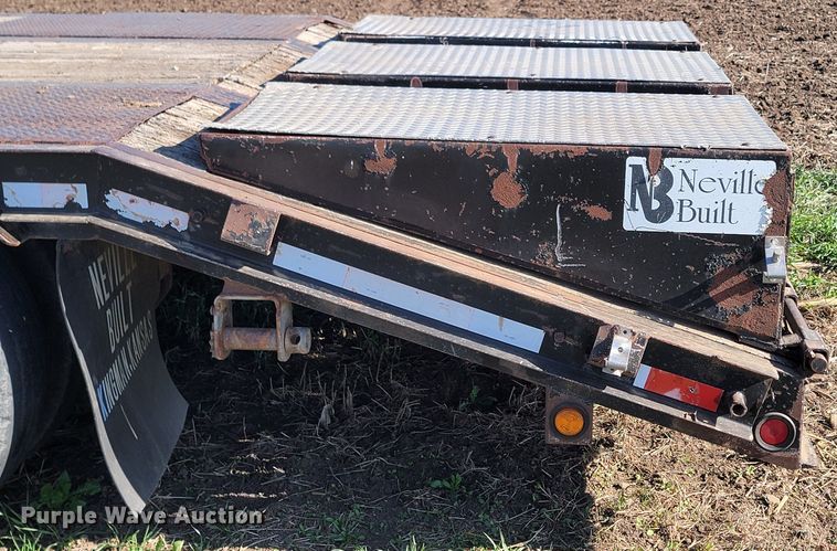 image for item ML9310 2003 Neville  drop deck equipment trailer