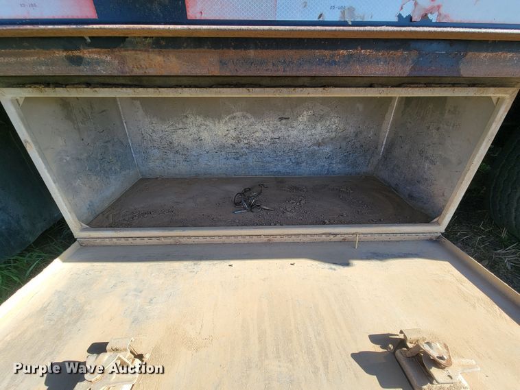 image for item ML9310 2003 Neville  drop deck equipment trailer