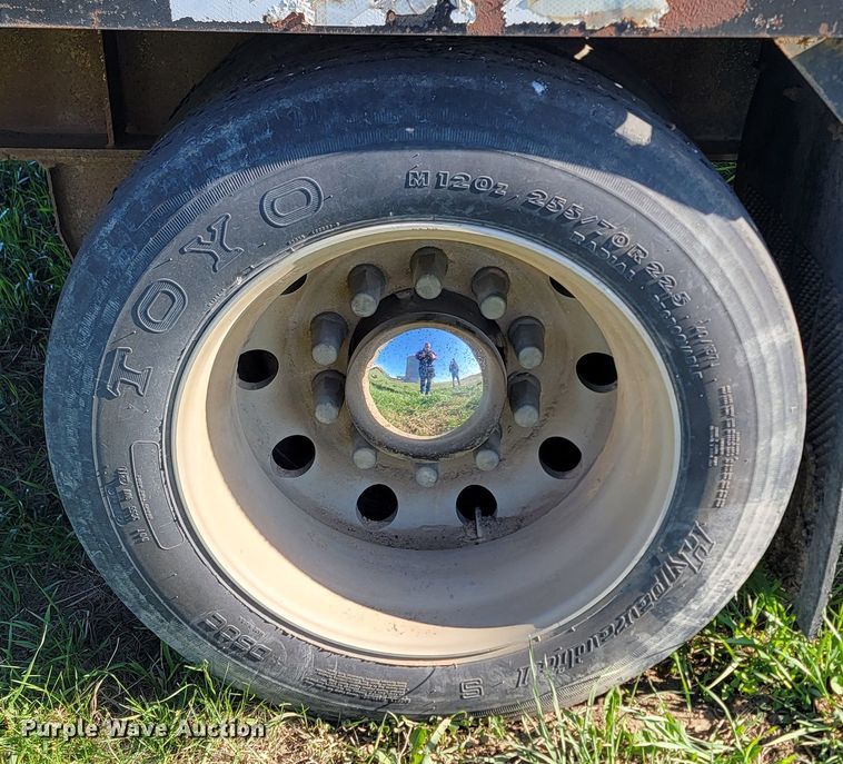 image for item ML9310 2003 Neville  drop deck equipment trailer