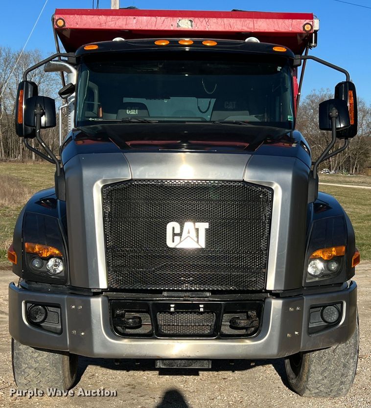 image for item MM9278 2015 Caterpillar CT660  dump truck