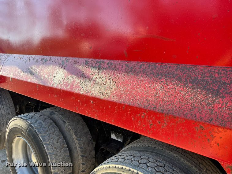 image for item MM9278 2015 Caterpillar CT660  dump truck