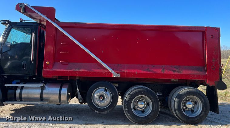 image for item MM9278 2015 Caterpillar CT660  dump truck