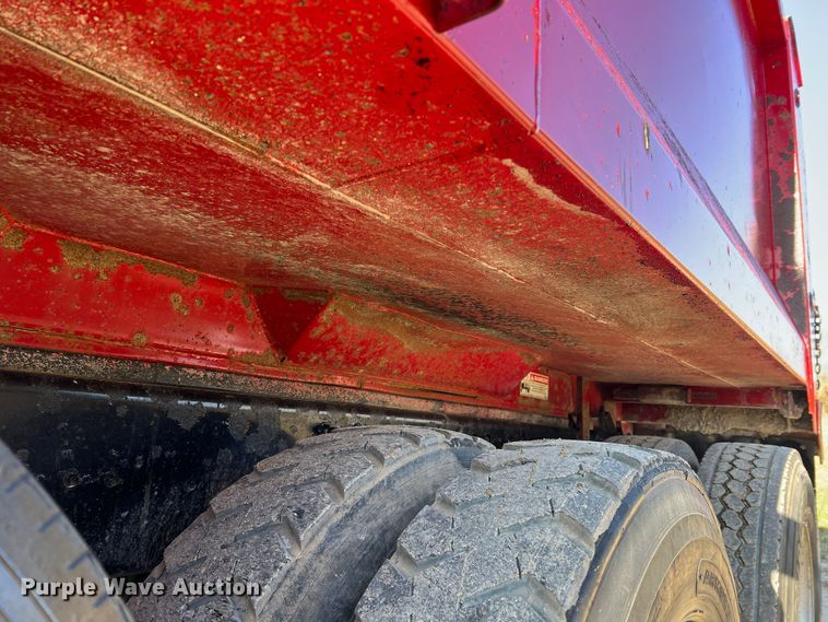 image for item MM9278 2015 Caterpillar CT660  dump truck