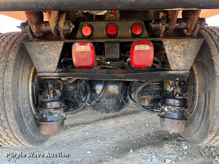 image for item MM9278 2015 Caterpillar CT660  dump truck