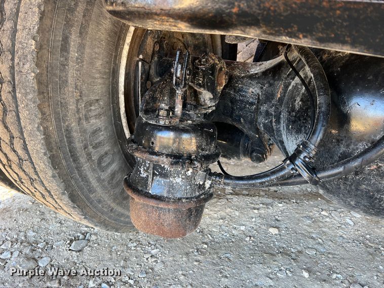 image for item MM9278 2015 Caterpillar CT660  dump truck