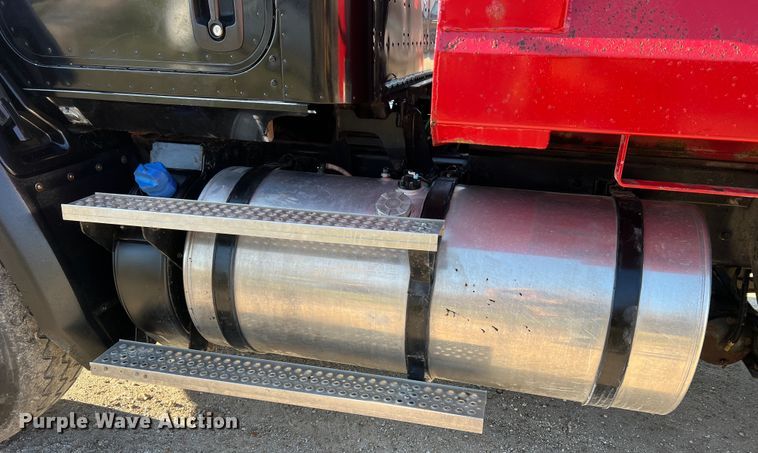 image for item MM9278 2015 Caterpillar CT660  dump truck