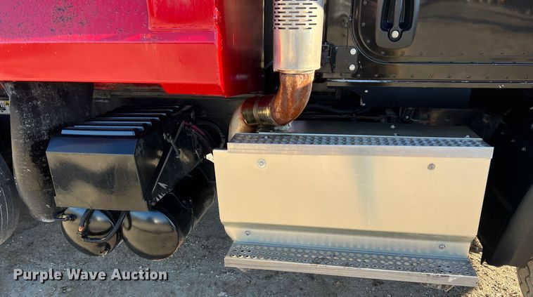 image for item MM9278 2015 Caterpillar CT660  dump truck