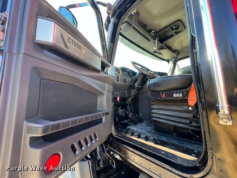 image for item MM9278 2015 Caterpillar CT660  dump truck