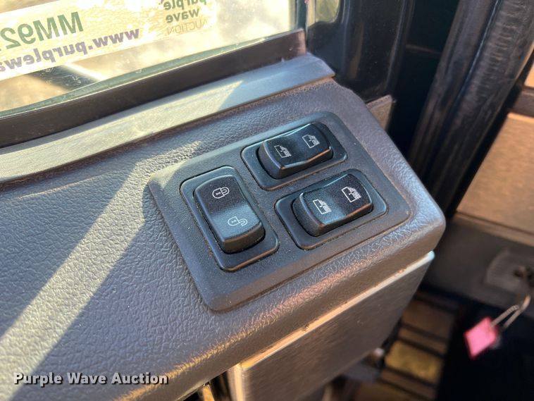 image for item MM9278 2015 Caterpillar CT660  dump truck