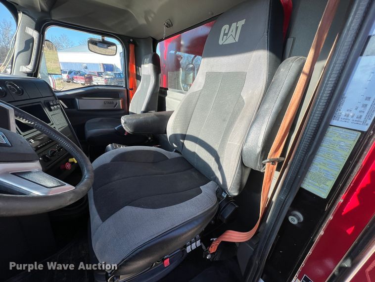 image for item MM9278 2015 Caterpillar CT660  dump truck