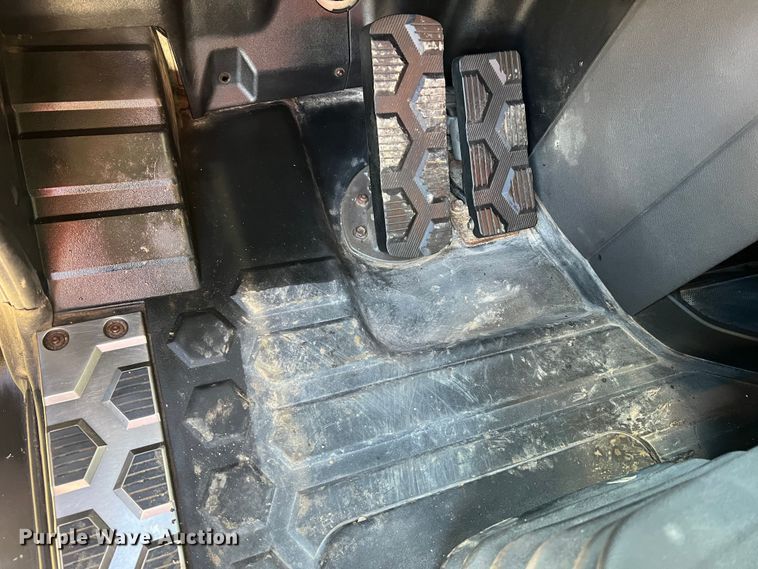 image for item MM9278 2015 Caterpillar CT660  dump truck