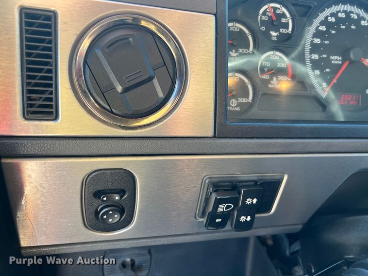 image for item MM9278 2015 Caterpillar CT660  dump truck