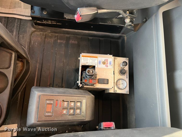 image for item MM9278 2015 Caterpillar CT660  dump truck