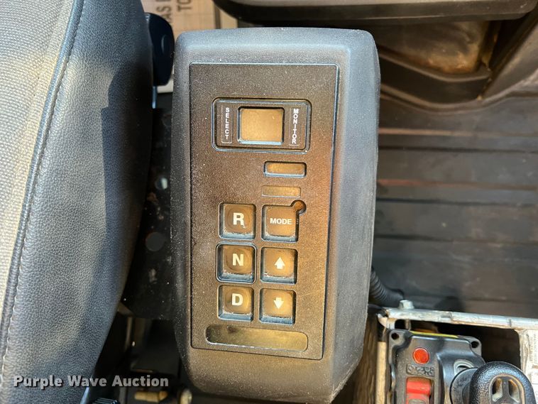 image for item MM9278 2015 Caterpillar CT660  dump truck