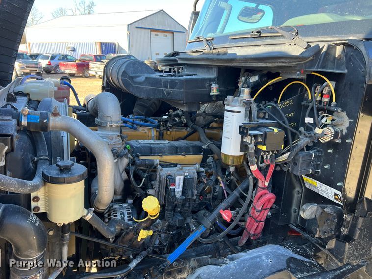 image for item MM9278 2015 Caterpillar CT660  dump truck