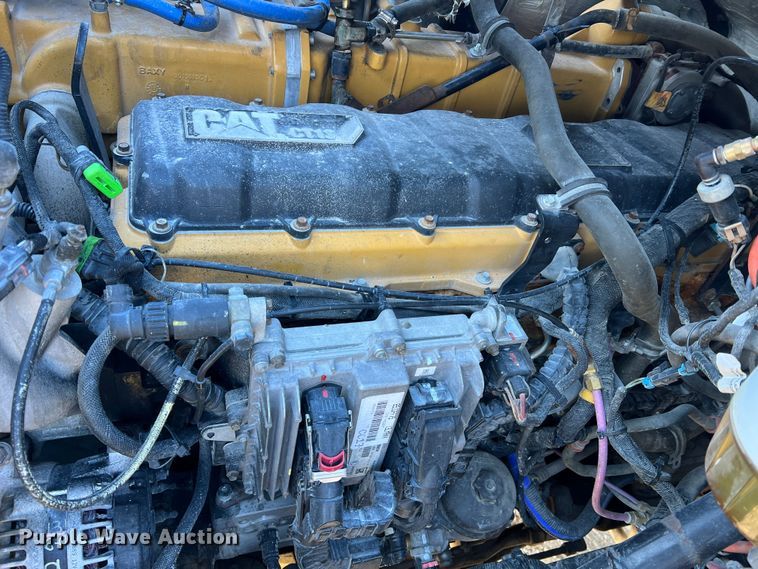 image for item MM9278 2015 Caterpillar CT660  dump truck