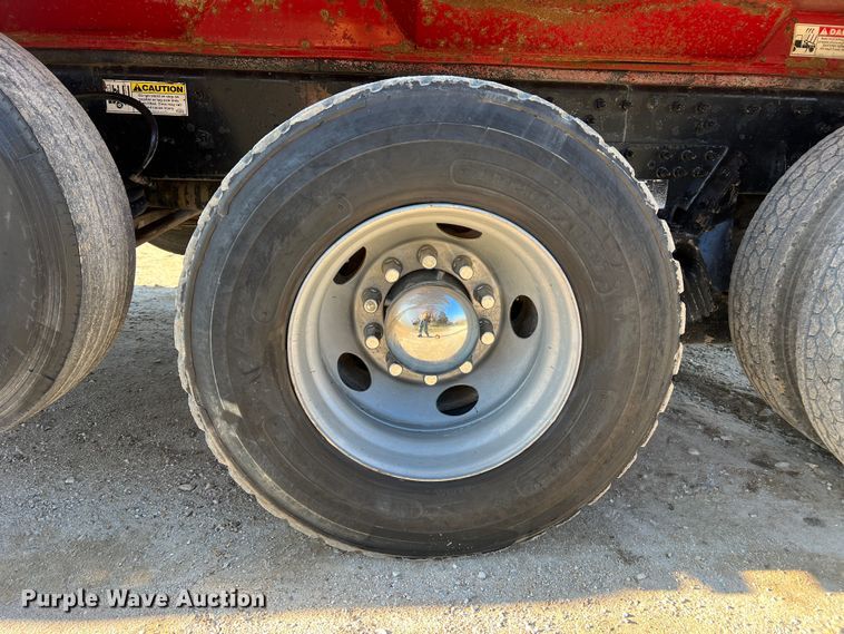 image for item MM9278 2015 Caterpillar CT660  dump truck