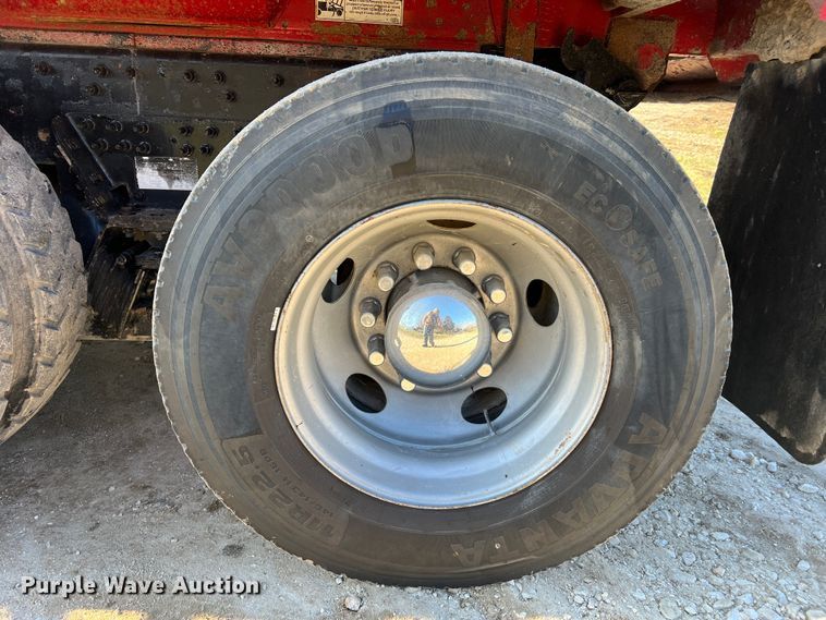 image for item MM9278 2015 Caterpillar CT660  dump truck