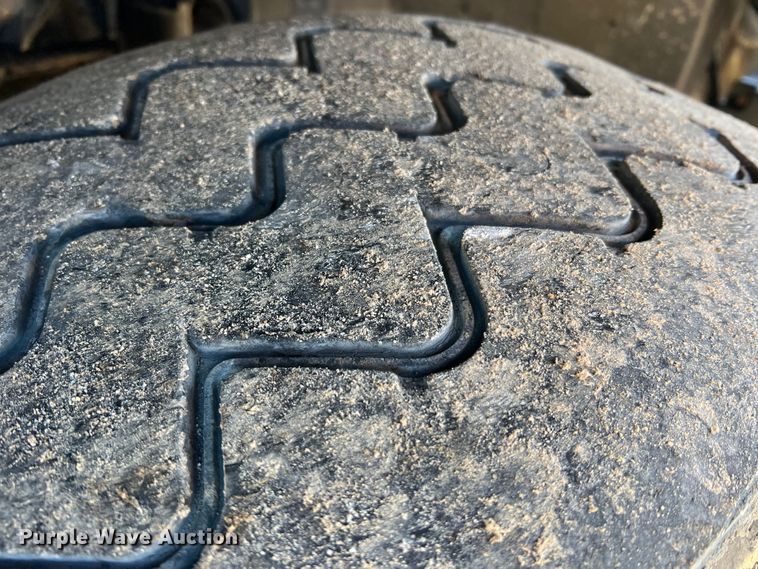 image for item MM9278 2015 Caterpillar CT660  dump truck