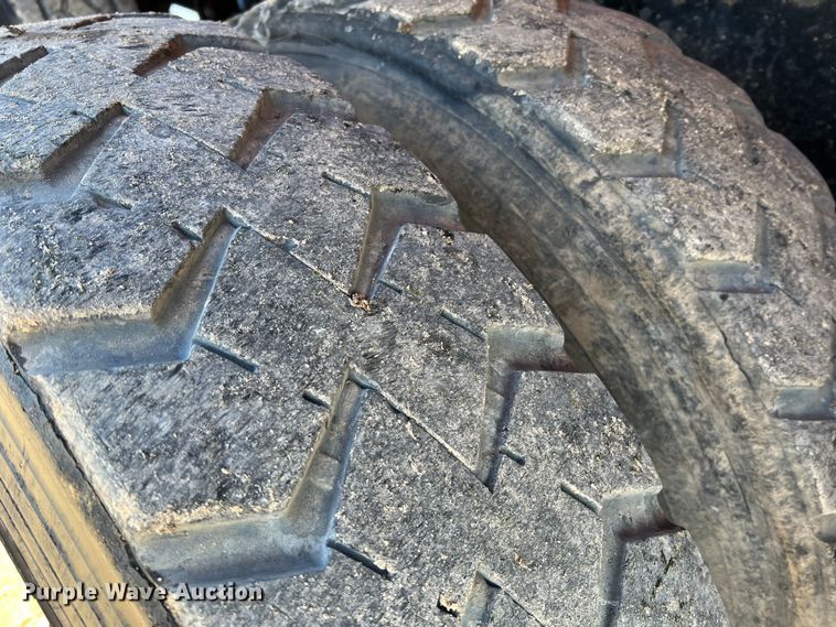 image for item MM9278 2015 Caterpillar CT660  dump truck