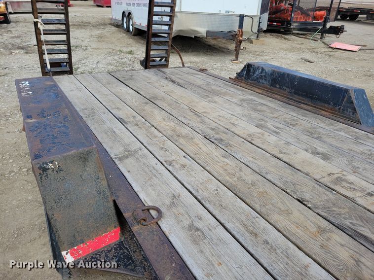 image for item MO9619 2004 Redi Haul  equipment trailer