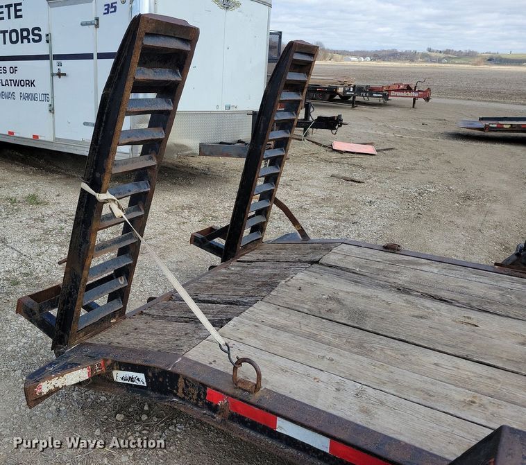 image for item MO9619 2004 Redi Haul  equipment trailer