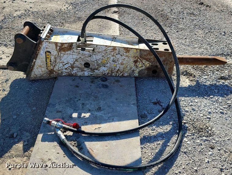 image for item MO9688 2013 Stanley EX15  breaker