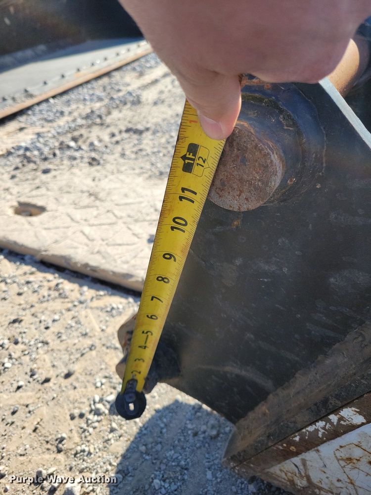 image for item MO9688 2013 Stanley EX15  breaker