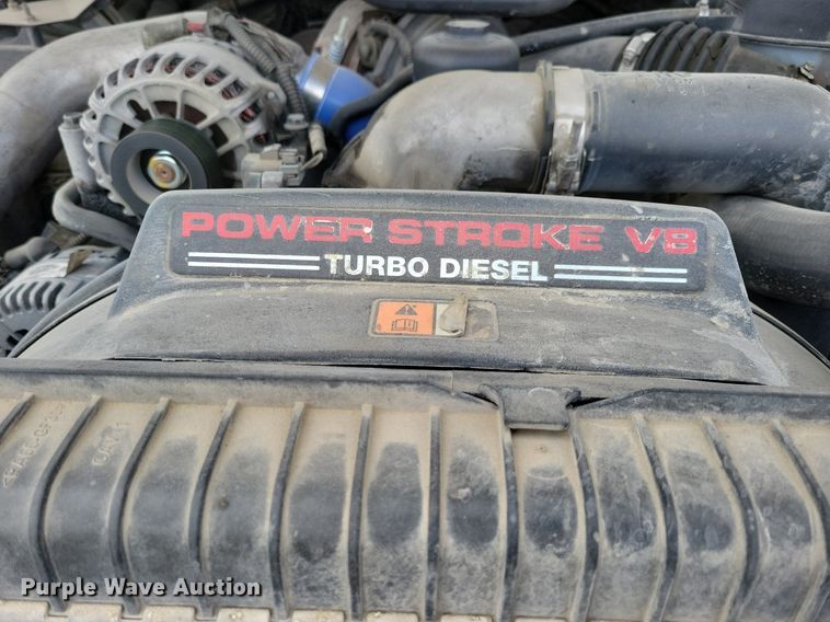 image for item MO9691 2004  Ford F550 Super Duty XL  truck cab and chassis