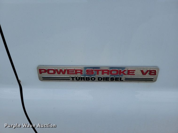 image for item MO9691 2004  Ford F550 Super Duty XL  truck cab and chassis