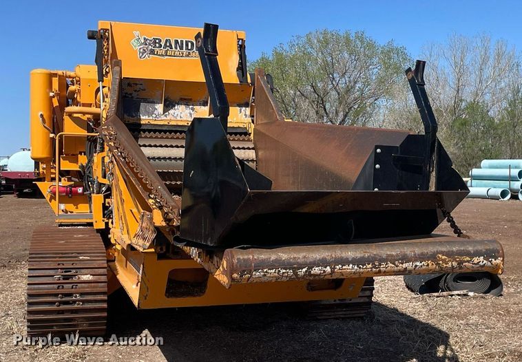 image for item MS9569 2017 Bandit Industries 3680TK The Beast  horizontal grinder