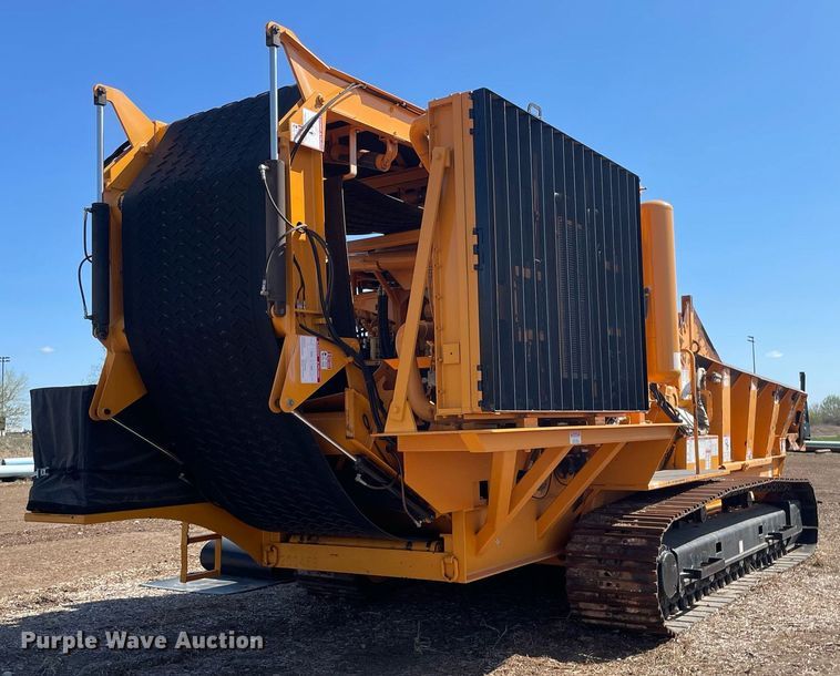 image for item MS9569 2017 Bandit Industries 3680TK The Beast  horizontal grinder