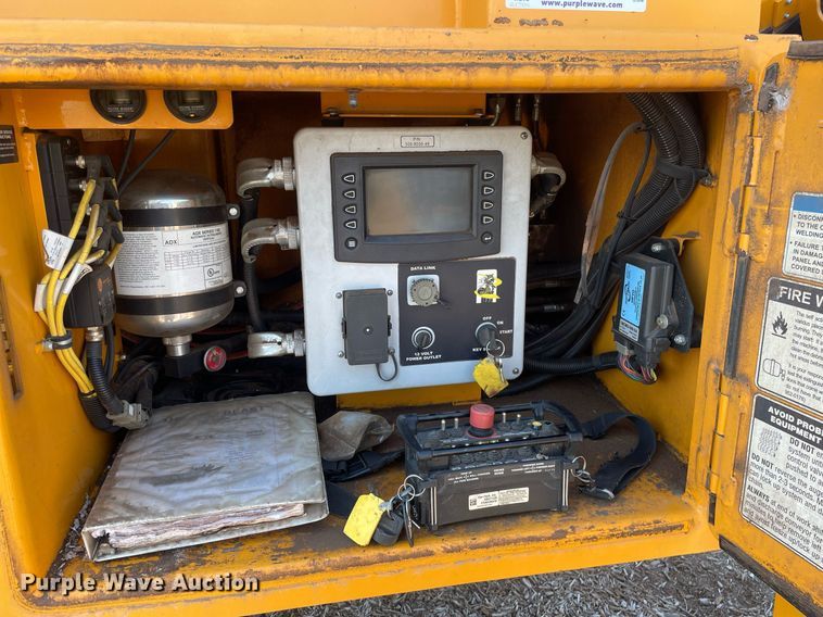 image for item MS9569 2017 Bandit Industries 3680TK The Beast  horizontal grinder