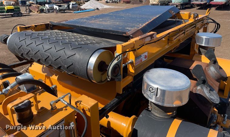 image for item MS9569 2017 Bandit Industries 3680TK The Beast  horizontal grinder