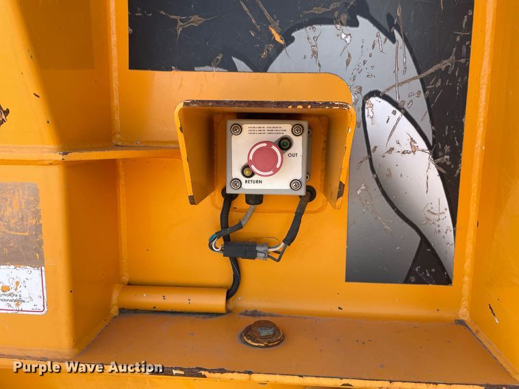 image for item MS9569 2017 Bandit Industries 3680TK The Beast  horizontal grinder