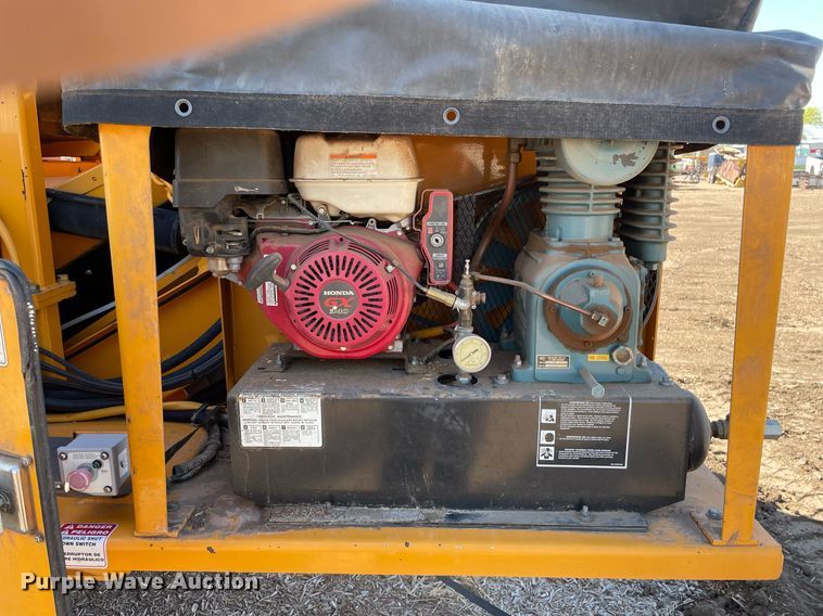 image for item MS9569 2017 Bandit Industries 3680TK The Beast  horizontal grinder