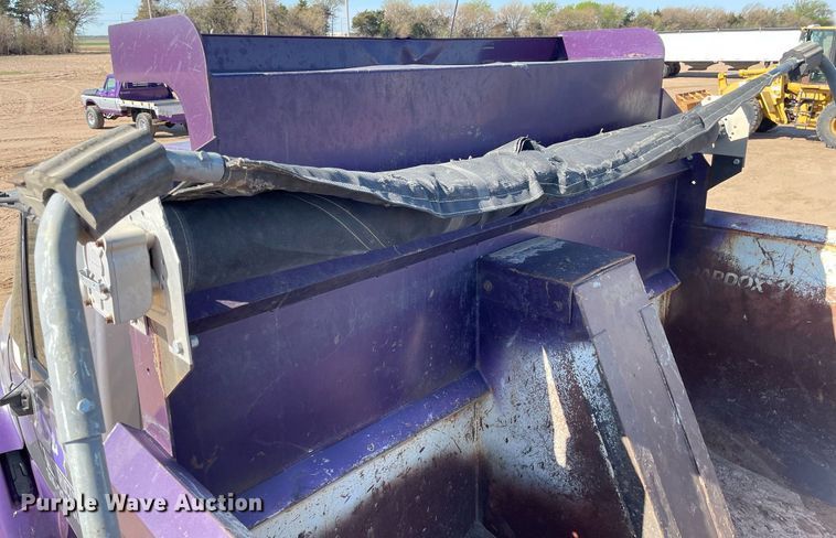 image for item MS9573 2007 International 7600 SBA  dump truck