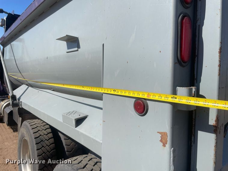 image for item MS9573 2007 International 7600 SBA  dump truck