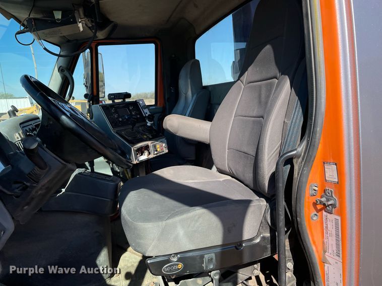 image for item MS9573 2007 International 7600 SBA  dump truck