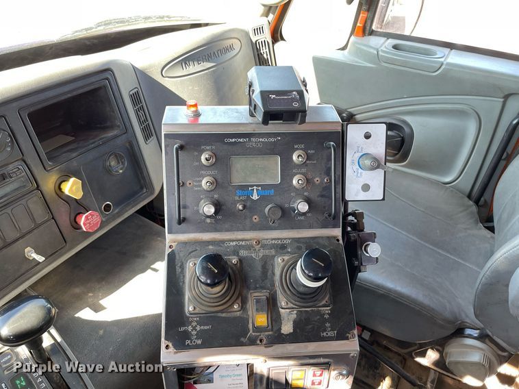 image for item MS9573 2007 International 7600 SBA  dump truck